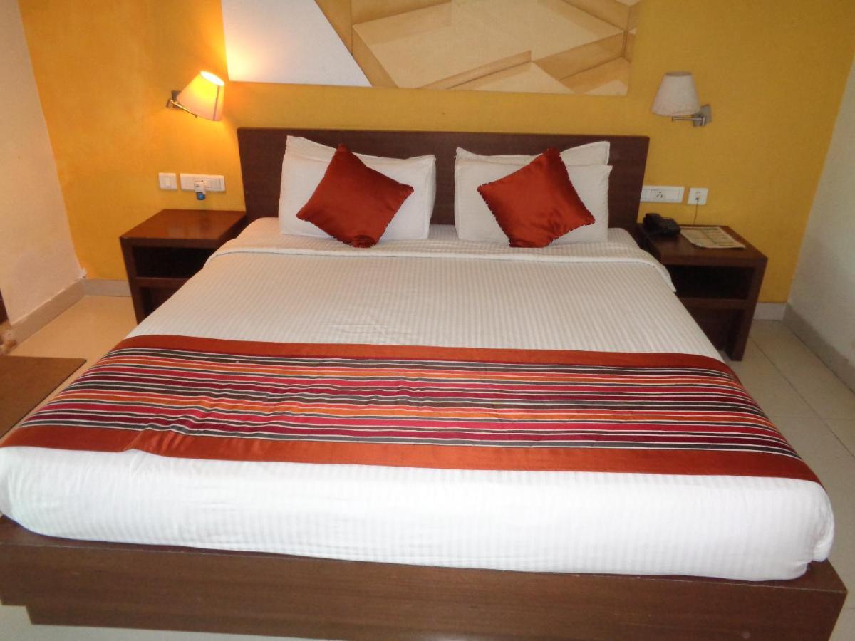 Orbit Hotel - Bagdogra Exteriör bild