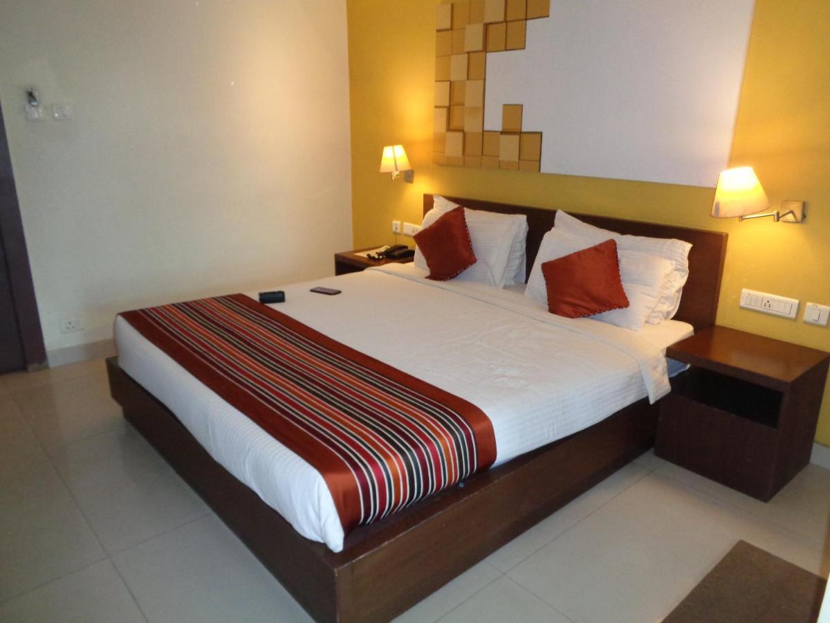 Orbit Hotel - Bagdogra Exteriör bild