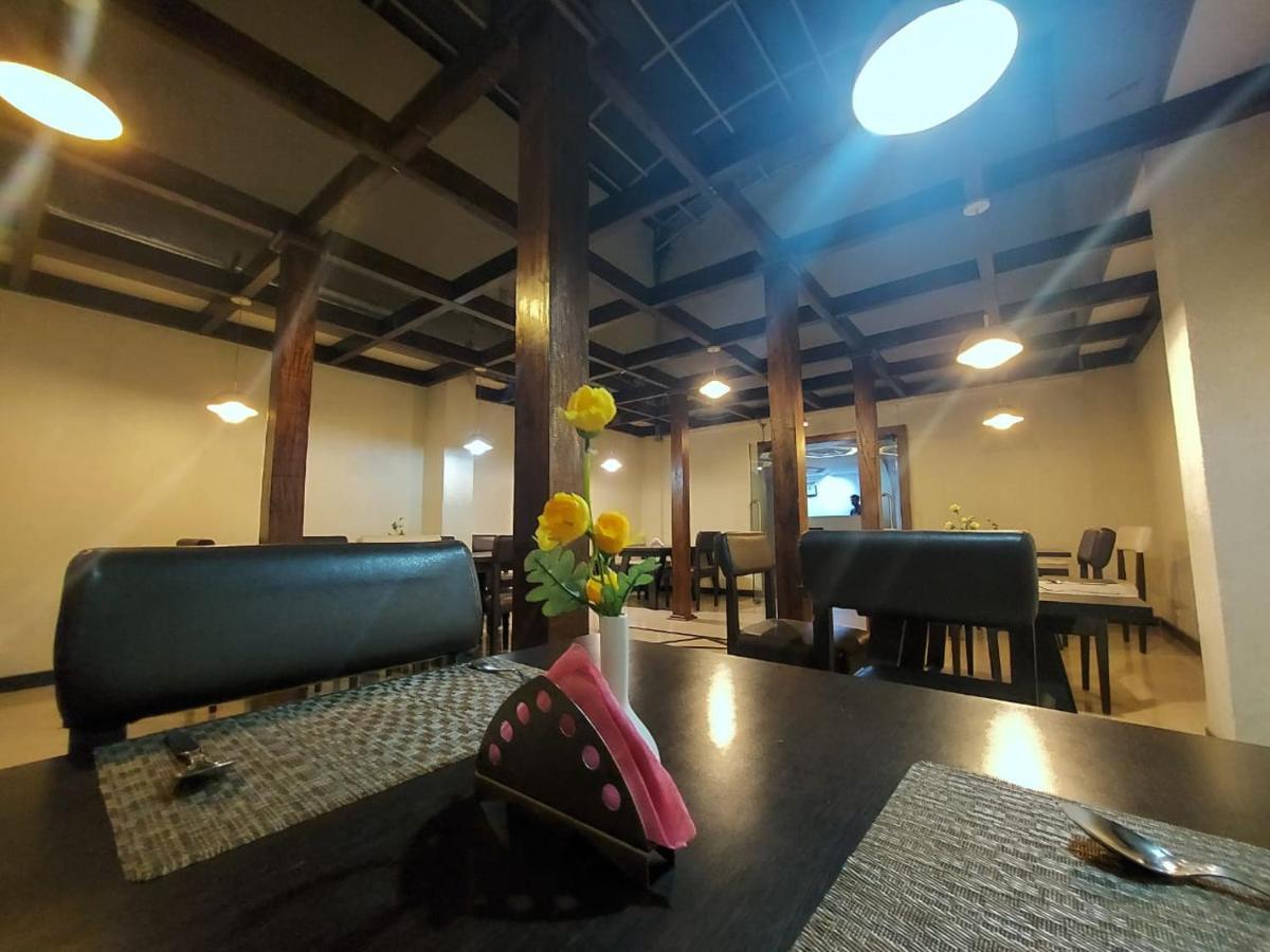 Orbit Hotel - Bagdogra Exteriör bild