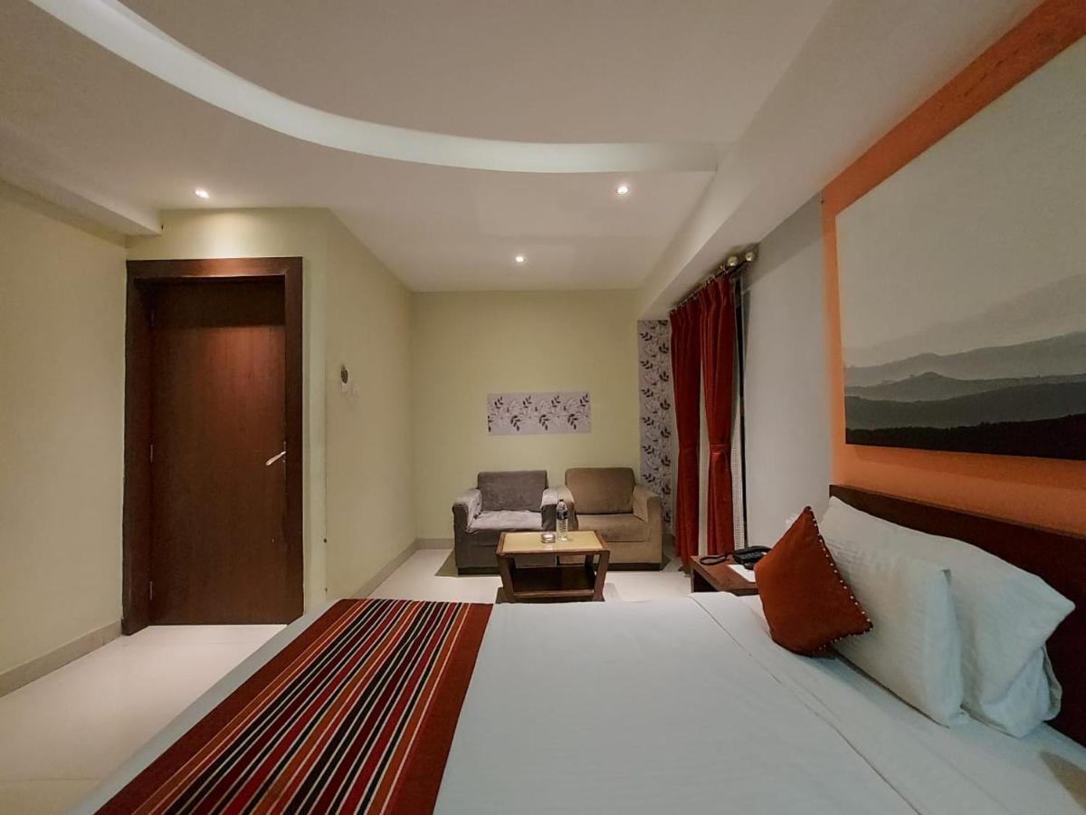 Orbit Hotel - Bagdogra Exteriör bild