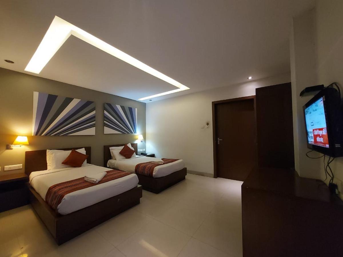 Orbit Hotel - Bagdogra Exteriör bild