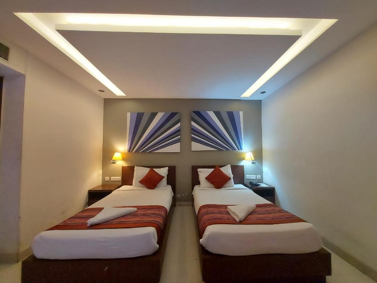Orbit Hotel - Bagdogra Exteriör bild