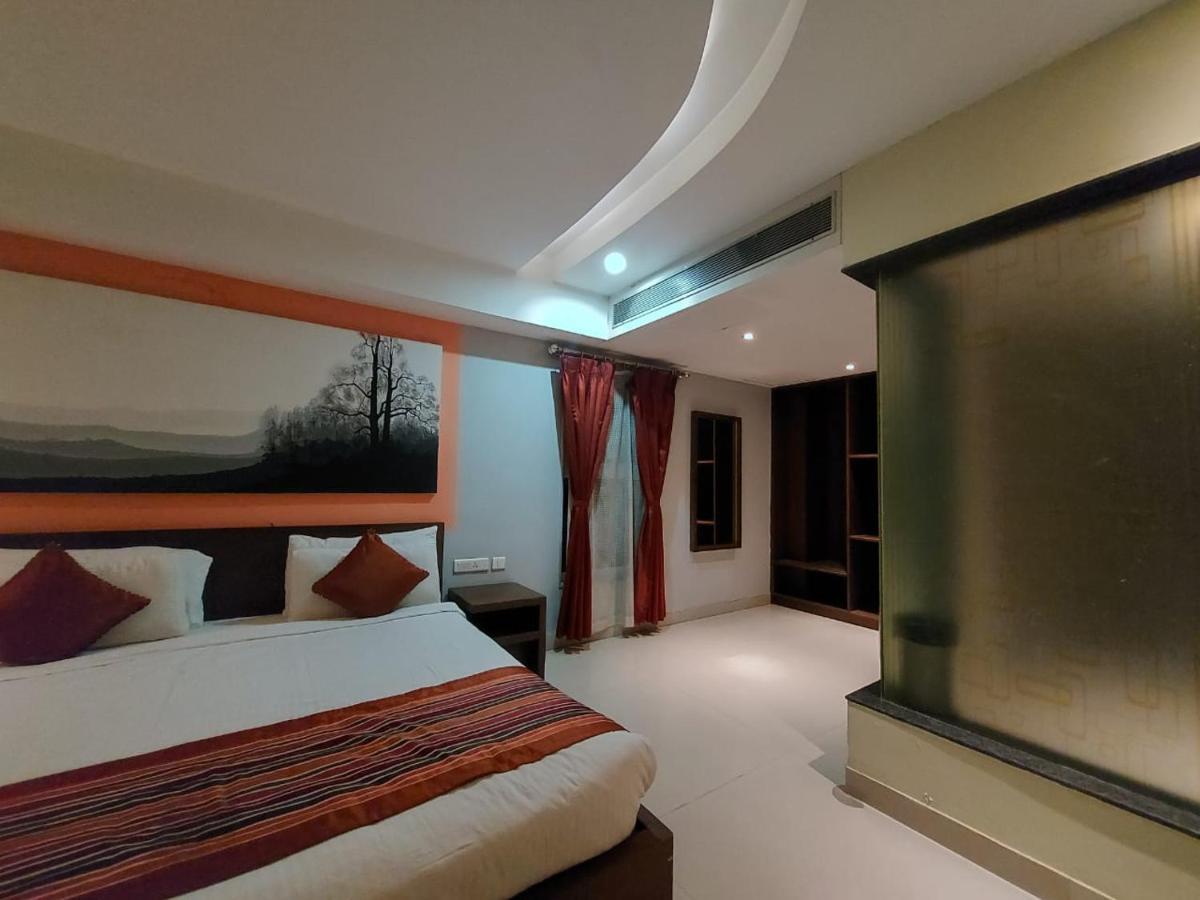 Orbit Hotel - Bagdogra Exteriör bild