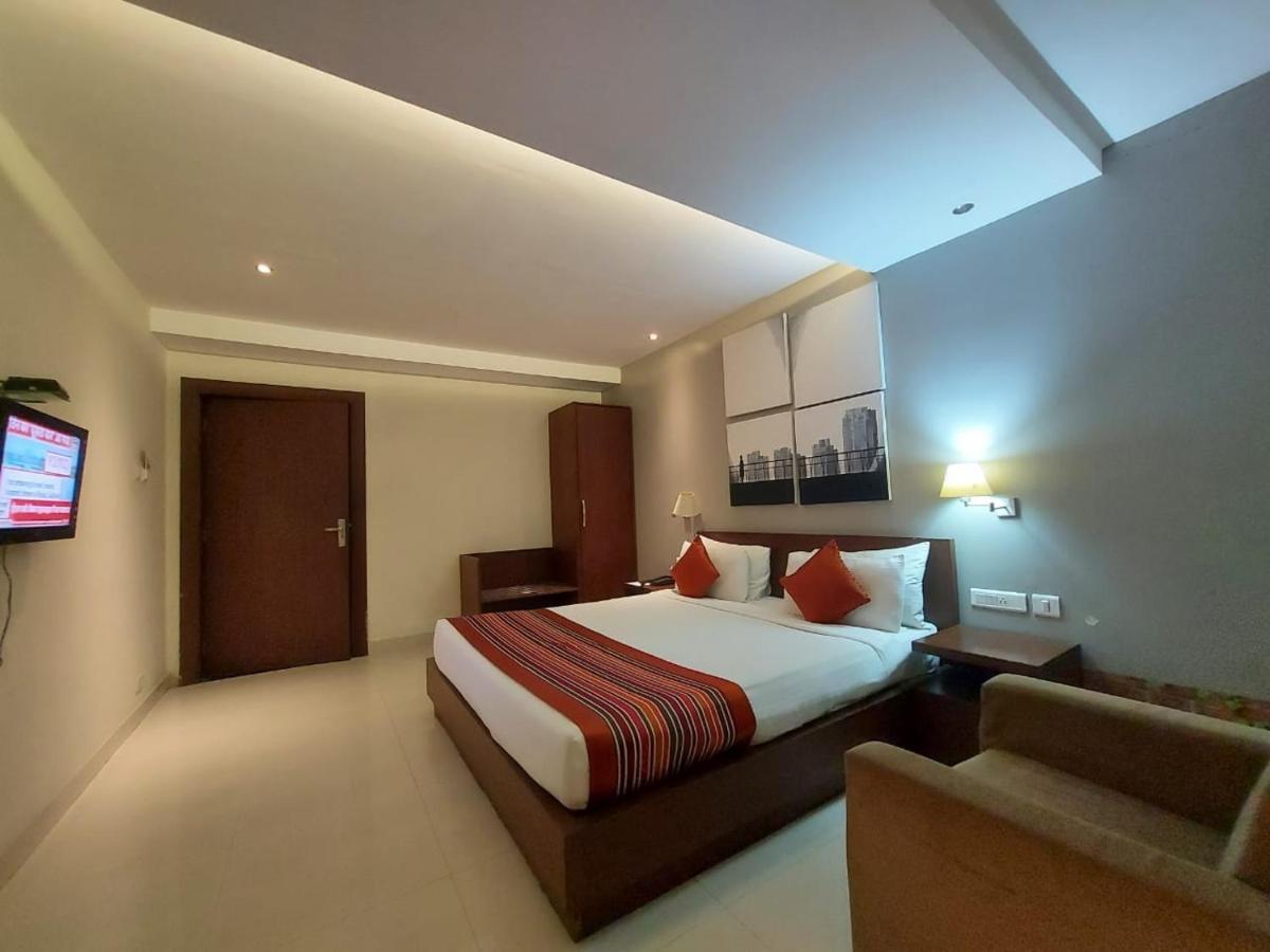Orbit Hotel - Bagdogra Exteriör bild