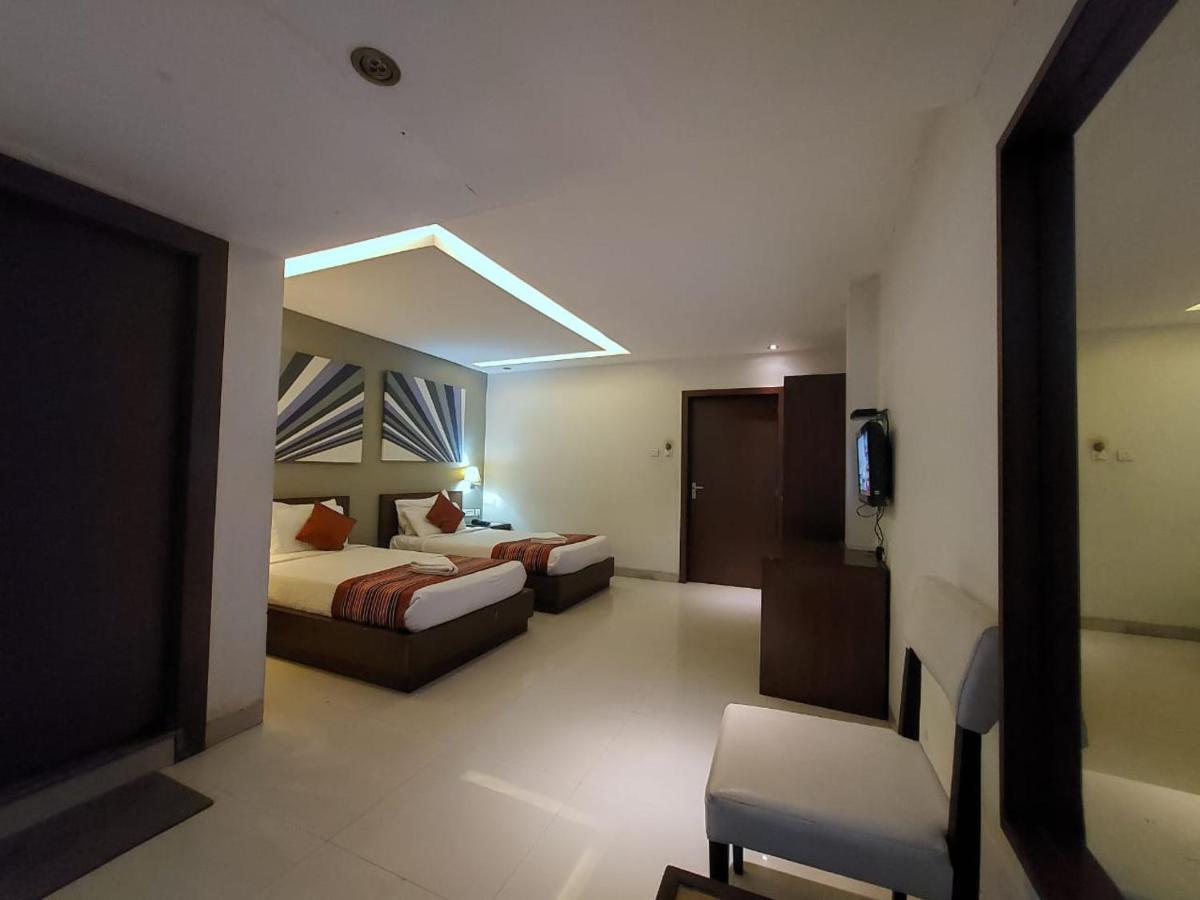 Orbit Hotel - Bagdogra Exteriör bild